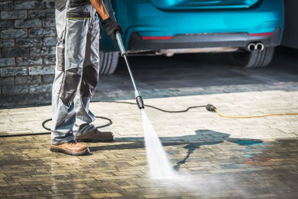 Driveway Pressure Washing in Lawrence