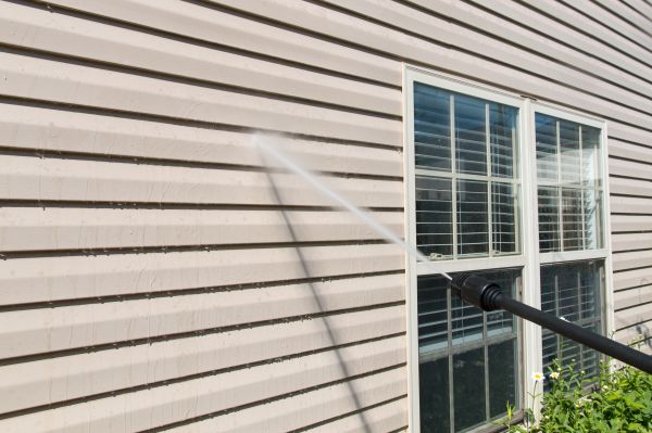 Pressure Washing in Lawrence