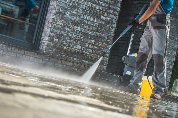 Power Cleaning in Lawrence