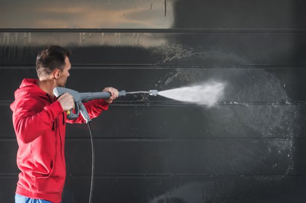Exterior Washing in Lawrence
