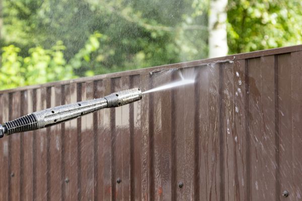 Vinyl Fence Cleaning in Lawrence