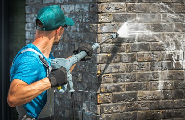 Brick Wall Cleaning in Lawrence