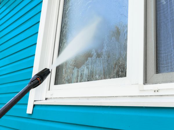 Residential Pressure Cleaning in Lawrence