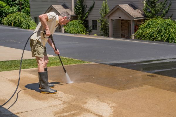 Concrete Pressure Cleaning in Lawrence