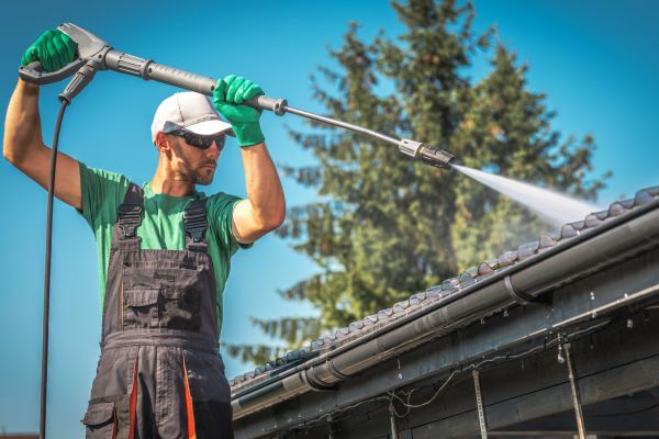 Gutter Jetting in Lawrence