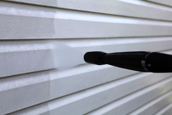 Condo Siding Power Washing in Lawrence