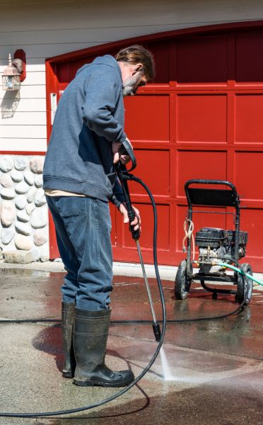 Driveway Pavement Cleaning in Lawrence