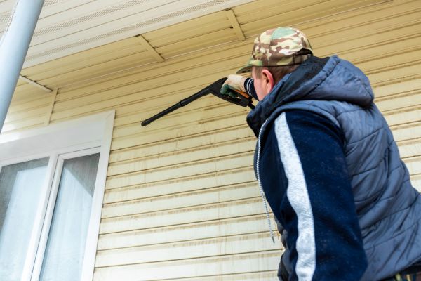 Vinyl Siding Pressure Cleaning in Lawrence