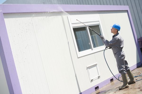 Apartment Pressure Washing in Lawrence